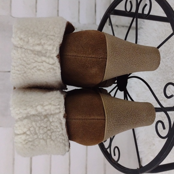 MIA Sherpa Lined Wedge Bootie, Brown, Size 8.5 - Picture 5 of 7